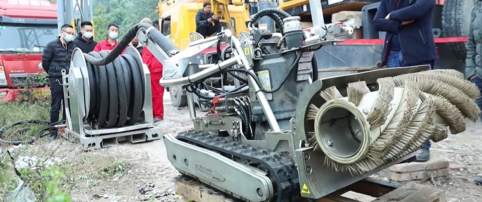 清淤机器人成为台风灾后修复利器，我司设备筑起城市安全新防线